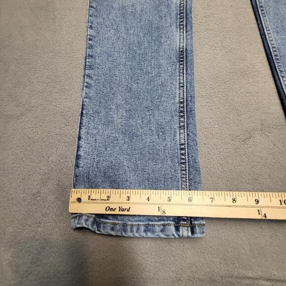 IZOD Saltwater Jeans Mens 32x33 Blue Straight Leg Distressed Stretch Denim - Picture 6 of 10